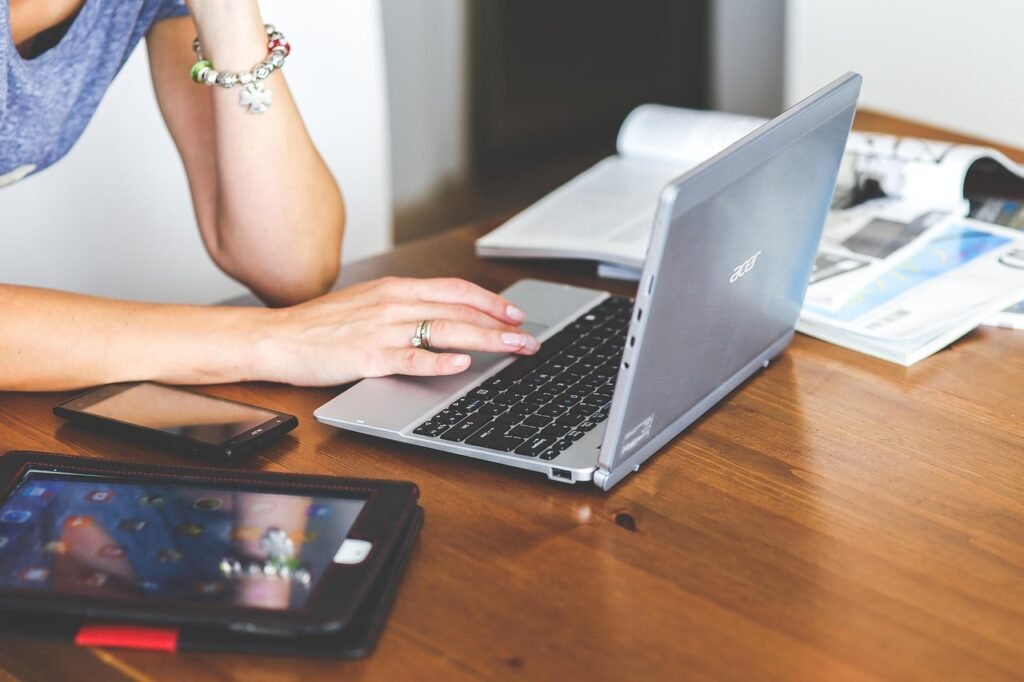 Technology, laptop, keyboard, computer, netbook, Acer, woman, girl, business, typing, working, workspace, smartphone, cell phone, tablet, devices, hand, gadgets, passive income streams, laptop, computer, business, typing.